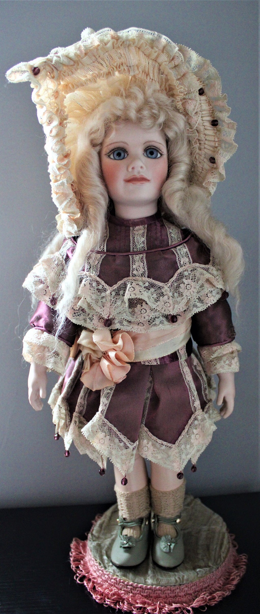 Haunted Doll Cora - Gifted 1800's Psychic Medium - Spiritual Guidance, Mediumship - LunasINN