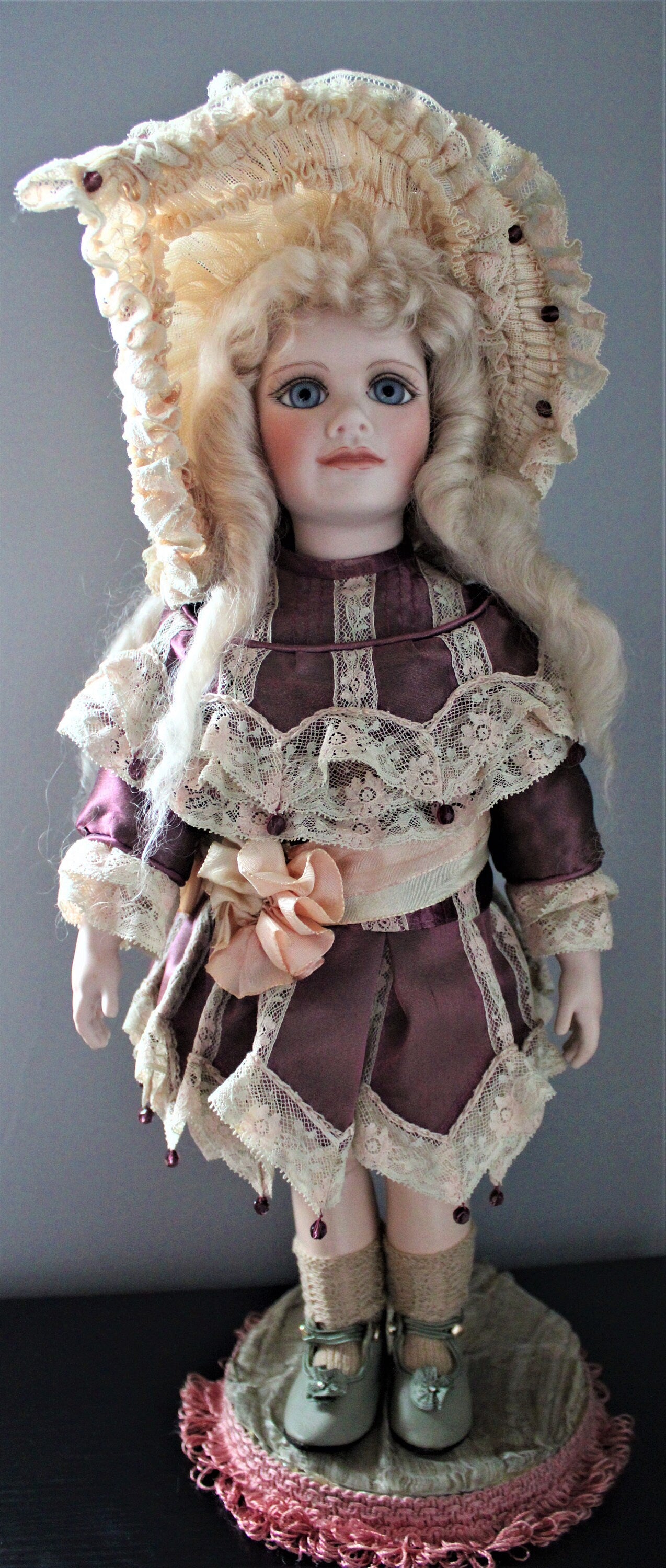 Haunted Doll Cora - Gifted 1800's Psychic Medium - Spiritual Guidance, Mediumship - LunasINN